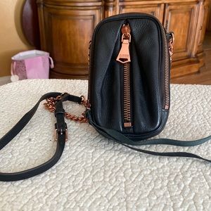 All leather cross body purse with credit card slots 6x1x1
